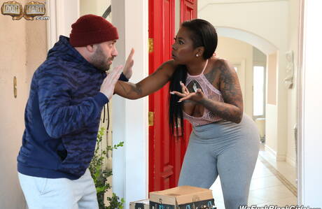 Dogfart Network offers a free picture gallery with Gogo Fukme in sucking on dick sex scene